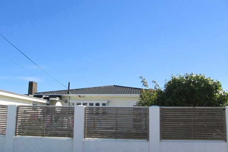 Photo of property in 8 Harbour Park Terrace, Khandallah, Wellington, 6035