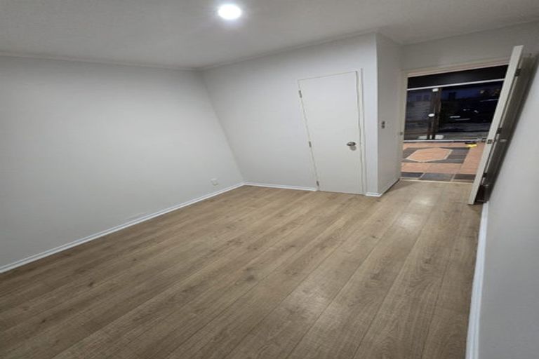 Photo of property in 14a Onslow Road, Papakura, 2110
