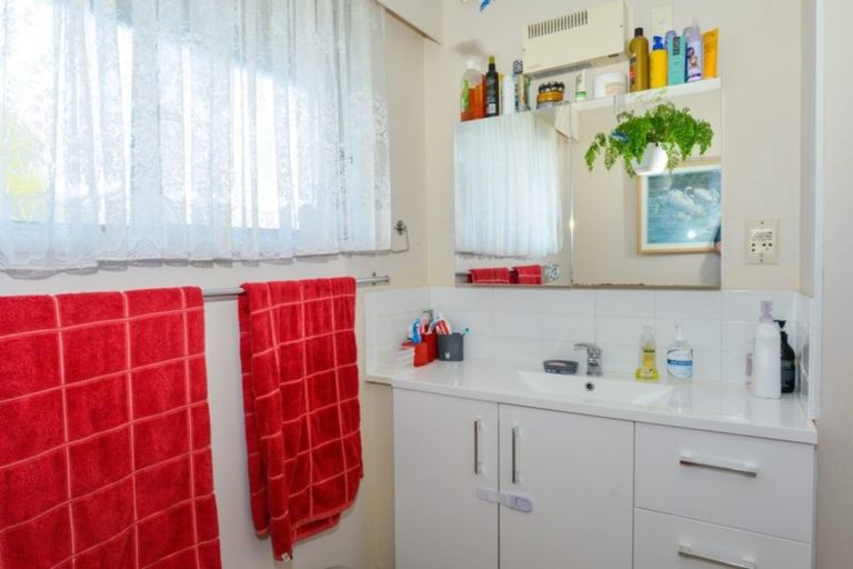 Photo of property in 74 Folkestone Drive, Flaxmere, Hastings, 4120