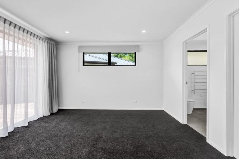 Photo of property in 26 Sycamore Grove, Lower Vogeltown, New Plymouth, 4310