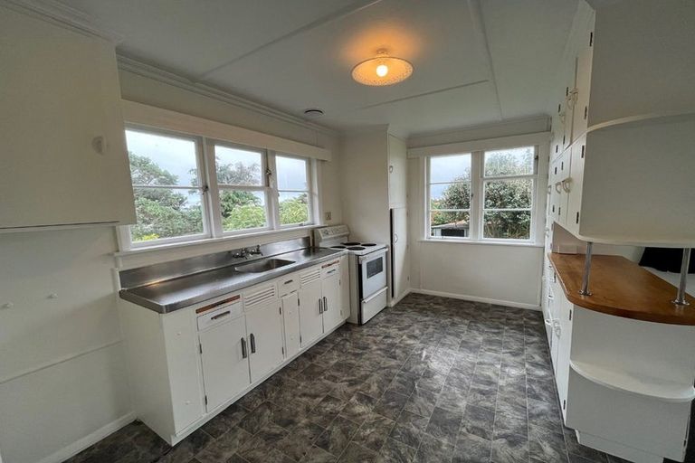 Photo of property in 1/12a Walsh Road, Westown, New Plymouth, 4310