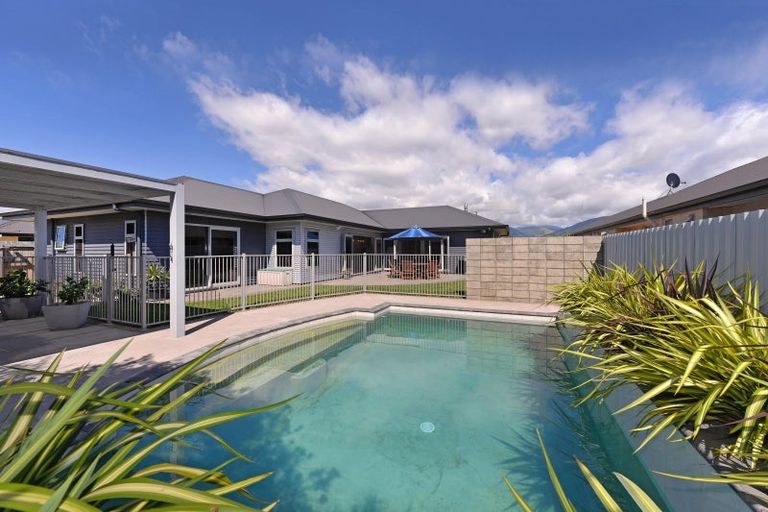 Photo of property in 25 Kitakita Grove, Motueka, 7120
