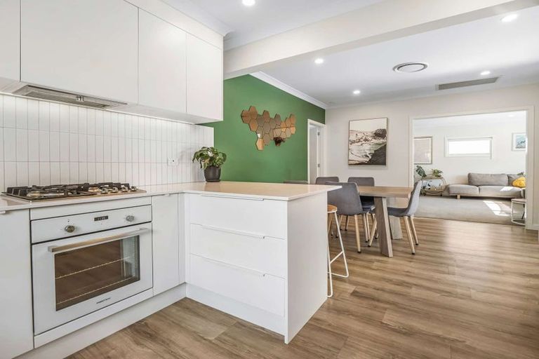 Photo of property in 14 Centaurus Road, Cashmere, Christchurch, 8022