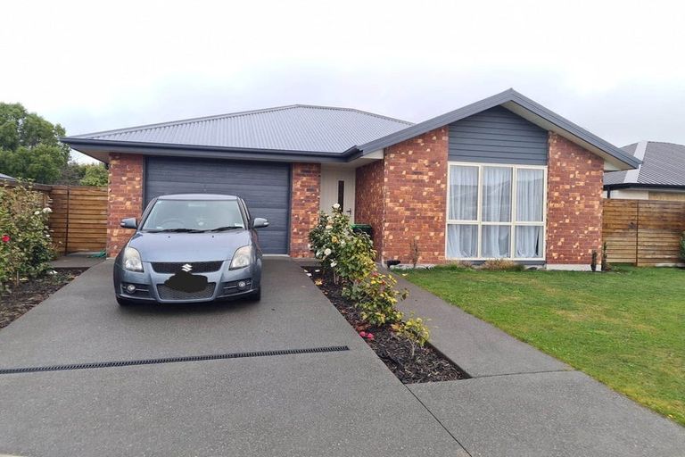 Photo of property in 23 Tara Crescent, Woodend, 7610