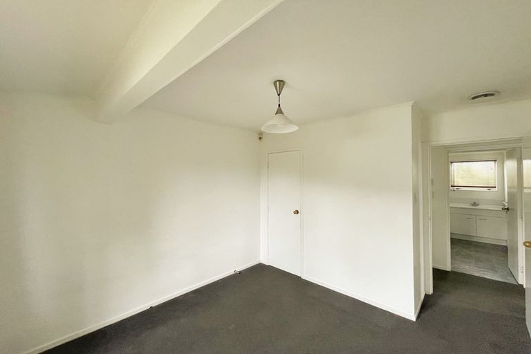 Photo of property in 129 Aviemore Drive, Highland Park, Auckland, 2010