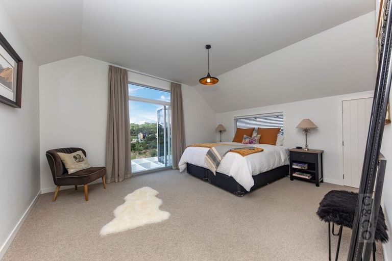 Photo of property in 10 Tauwaka Crescent, Riverhead, 0820