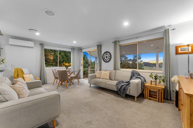 Photo of property in 211 Whitehills Road, Waitoki, Silverdale, 0994