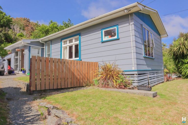 Photo of property in 9 Ross Street, Dunollie, Runanga, 7803