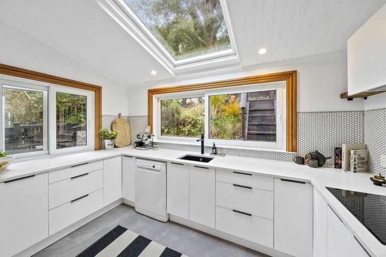 Photo of property in 27 Mortimer Terrace, Aro Valley, Wellington, 6021
