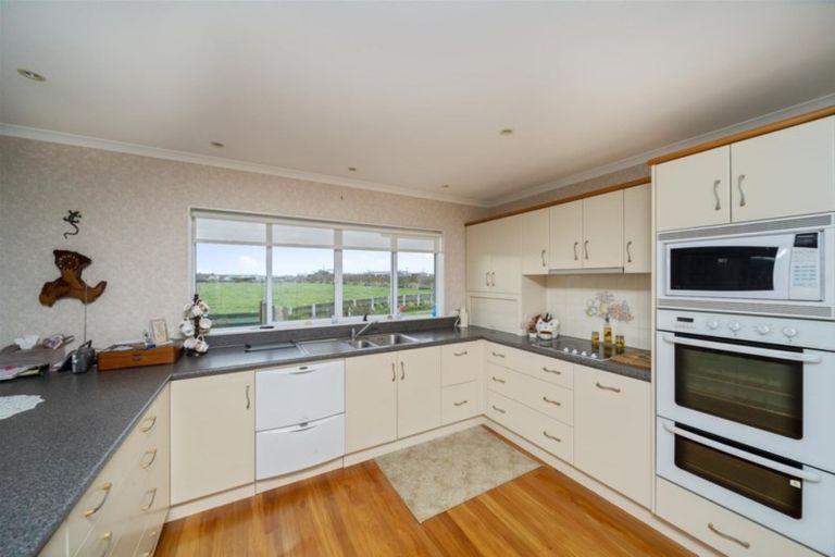 Photo of property in 281 Waihi Road, Hawera, 4673