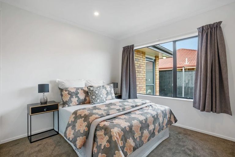 Photo of property in 34 Sandwick Drive, Weymouth, Auckland, 2103