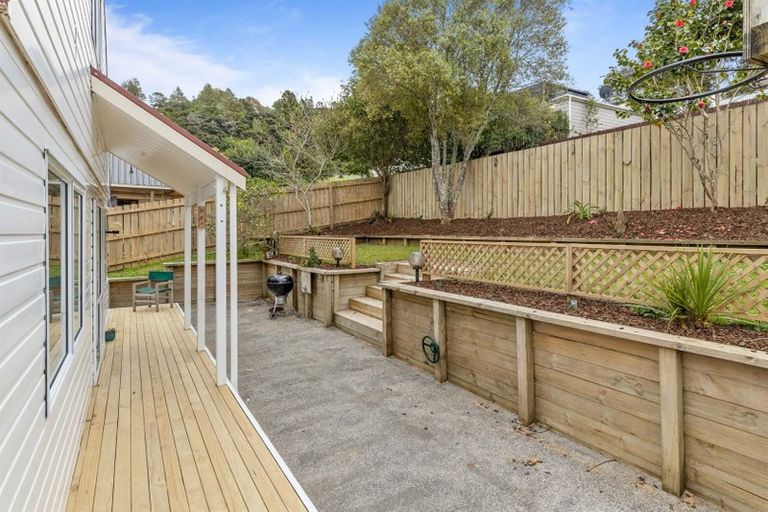 Photo of property in 2/7 Fernlea Rise, Bayview, Auckland, 0629