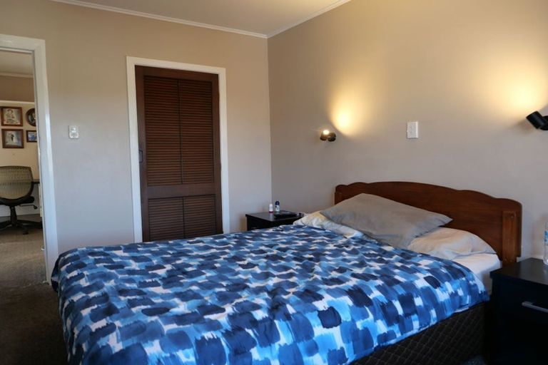 Photo of property in 75 Seaview Road, Paraparaumu Beach, Paraparaumu, 5032