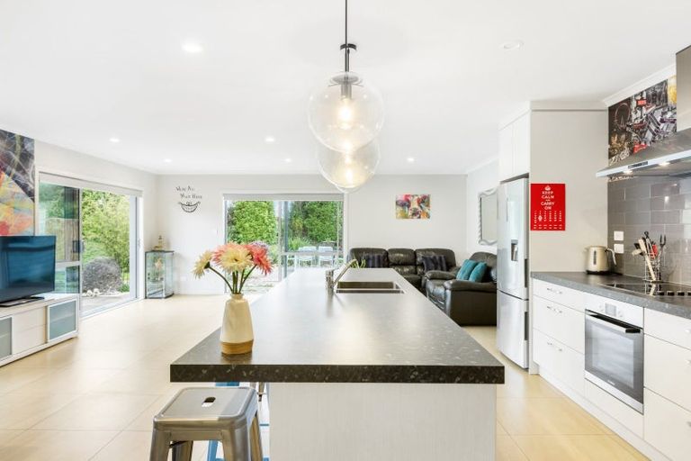 Photo of property in 2 Pams Way, Pokeno, 2471