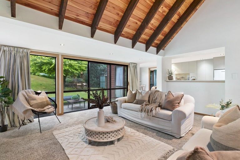 Photo of property in 45 Adamson Drive, Arrowtown, 9302