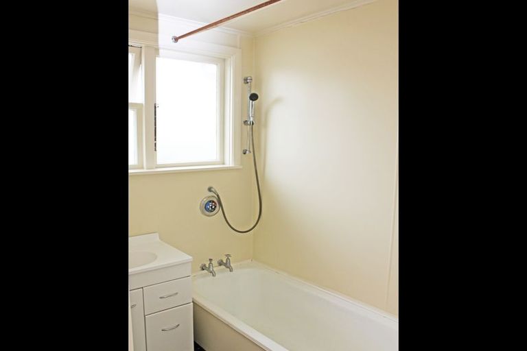 Photo of property in 12 Spruce Street, Oamaru North, Oamaru, 9400