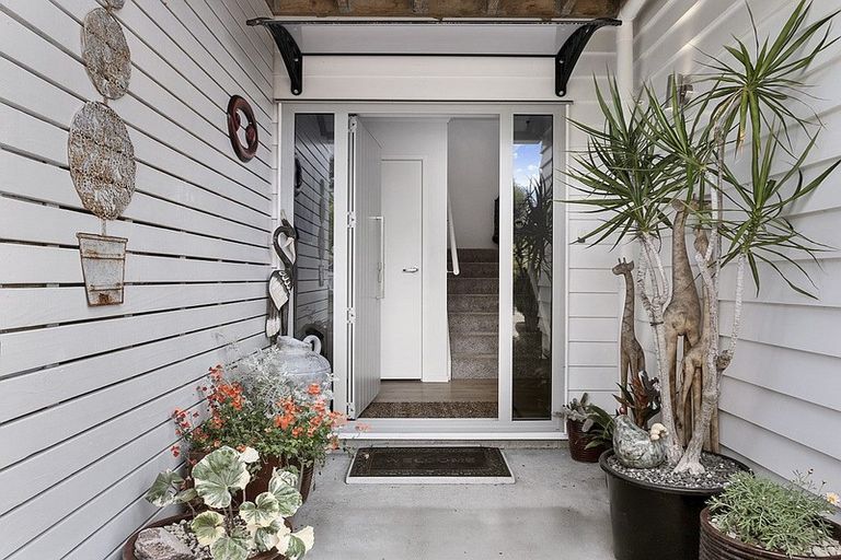 Photo of property in 43 Orion Drive, Welcome Bay, Tauranga, 3112