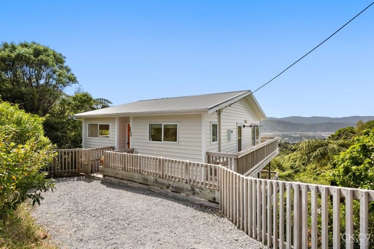 Photo of property in 60 Maungaraki Road, Korokoro, Lower Hutt, 5012