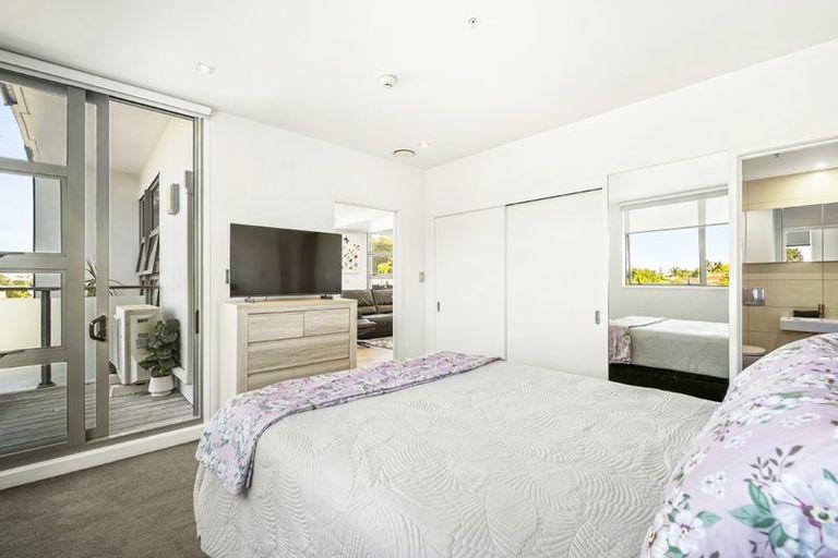 Photo of property in Maison Apartments, 112/16 Huron Street, Takapuna, Auckland, 0622