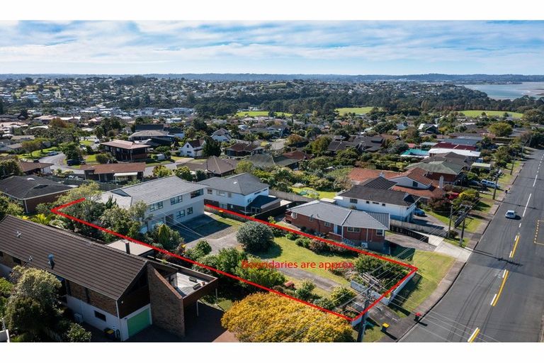 Photo of property in 162 Royal Road, Massey, Auckland, 0614