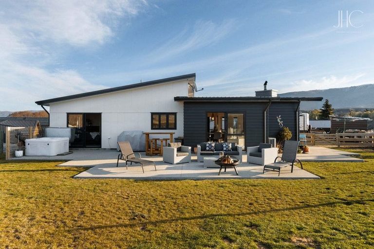 Photo of property in 15 Arion Court, Mount Pisa, Cromwell, 9383