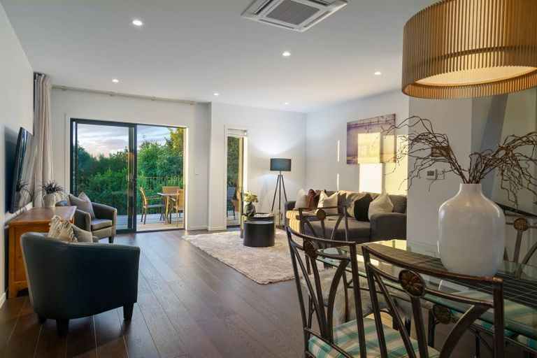 Photo of property in 11 Lakewood Lane, Cambridge, 3434