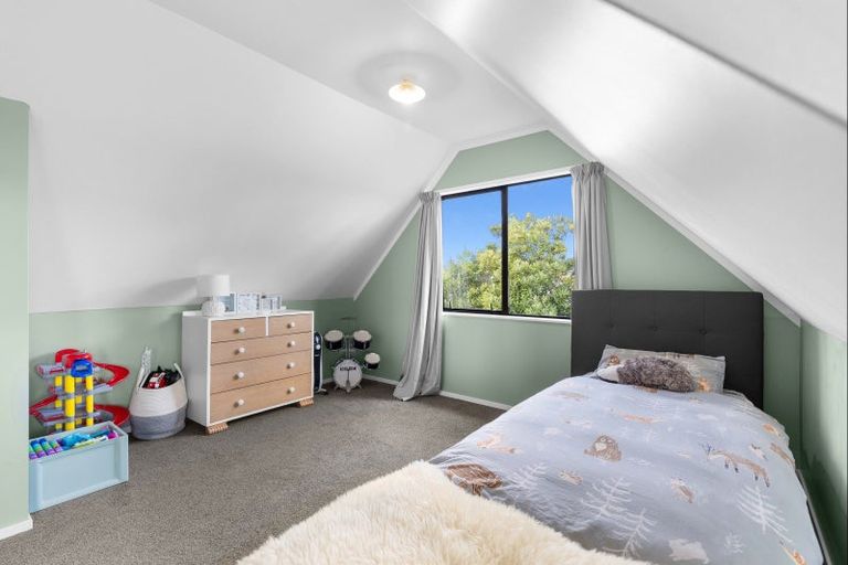 Photo of property in 34 Roberts Line, Kelvin Grove, Palmerston North, 4414