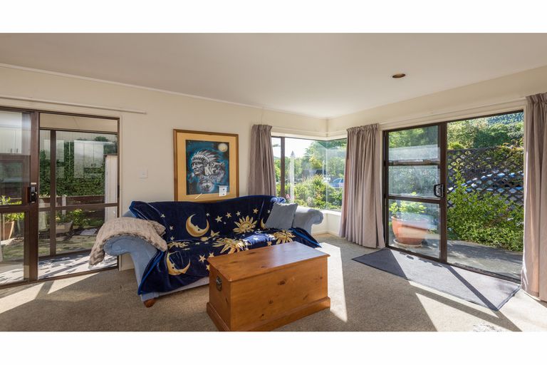 Photo of property in 64 Waimea Road, Nelson South, Nelson, 7010