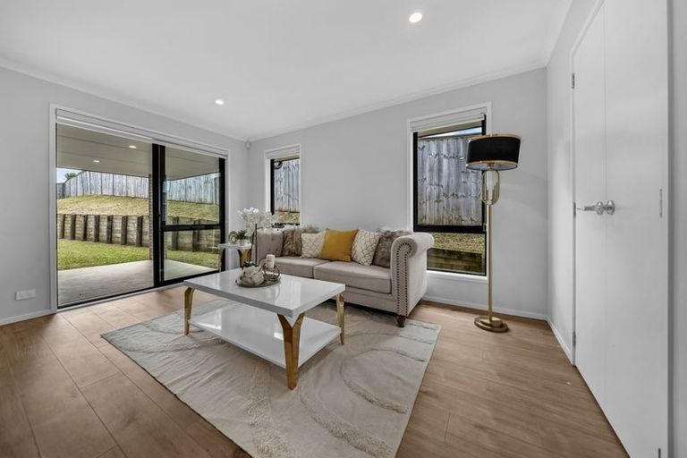 Photo of property in 24 Peacock Place, Pokeno, 2402