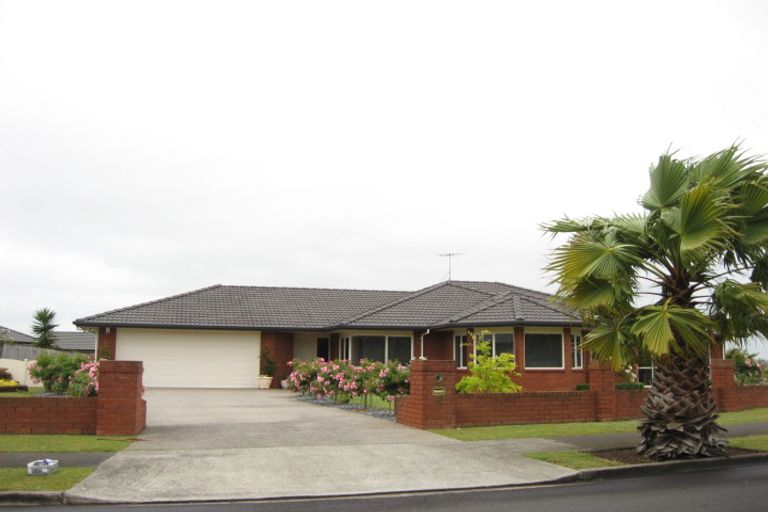 Photo of property in 6 Parkhaven Drive, Rosehill, Papakura, 2113