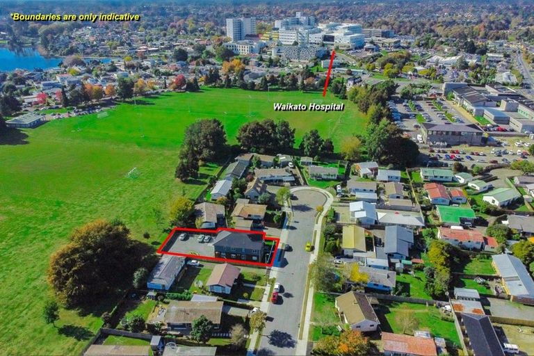 Photo of property in 2/13 Crescent Court, Melville, Hamilton, 3206