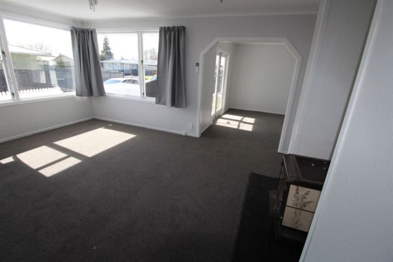 Photo of property in 22 Tarapunga Place, Tokoroa, 3420