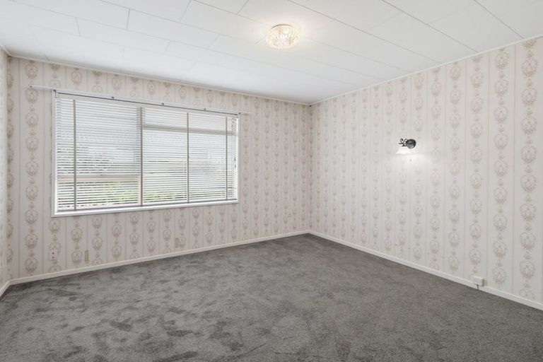 Photo of property in 2/508 Saint Aubyn, Hastings, 4122