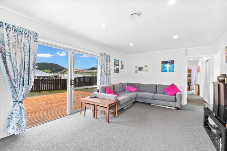 Photo of property in 1 Belton Place, Hikurangi, 0114