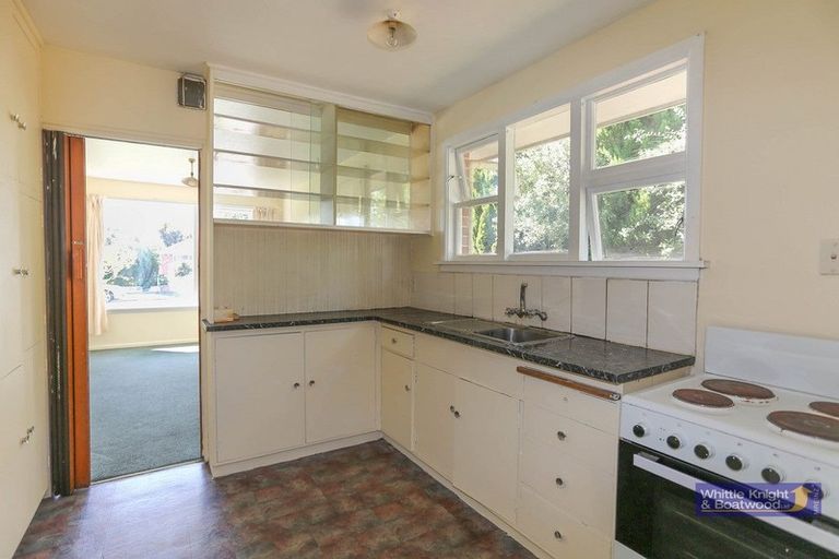 Photo of property in 8 Lochee Road, Upper Riccarton, Christchurch, 8041