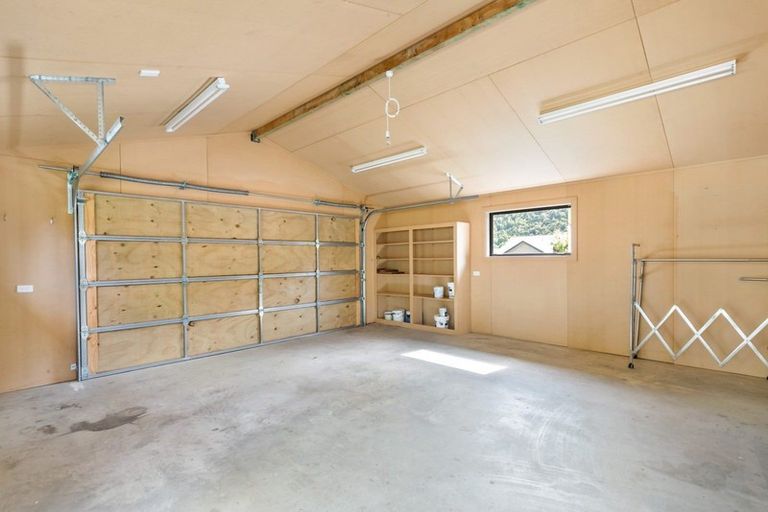 Photo of property in 94 Centennial Avenue, Arrowtown, 9302