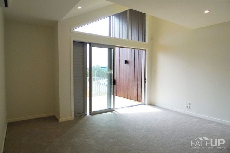 Photo of property in 4/28 Nevill Road, Hobsonville, Auckland, 0616