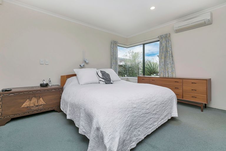 Photo of property in 4 Rush Creek Drive, Westgate, Auckland, 0614