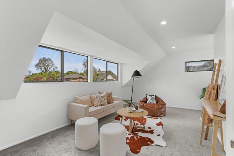 Photo of property in 15 Parkham Drive, Burnside, Christchurch, 8053