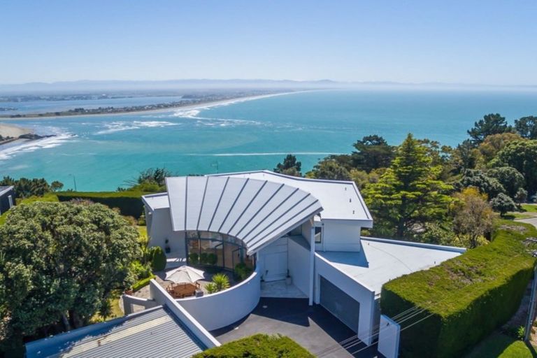 Photo of property in 142 Scarborough Road, Scarborough, Christchurch, 8081