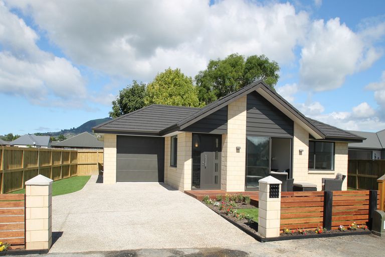 Photo of property in 62 Silverstream Drive, Mosgiel, 9024