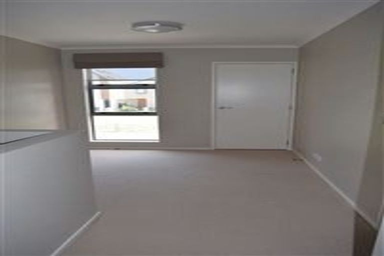 Photo of property in 10 Kittyhawk Lane, Hobsonville, Auckland, 0616
