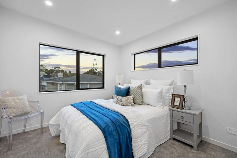 Photo of property in 41a Sunnynook Road, Forrest Hill, Auckland, 0620