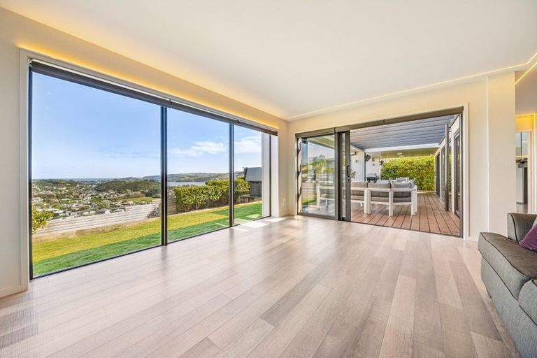 Photo of property in 91 Endeavour Drive, Whitby, Porirua, 5024