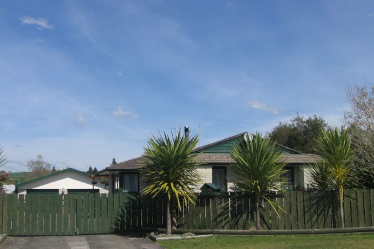 Photo of property in 16 Wallingford Place, Hillcrest, Rotorua, 3015