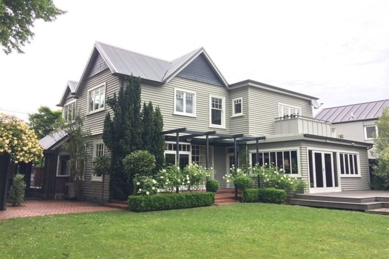 Photo of property in 37 Holmwood Road, Merivale, Christchurch, 8014