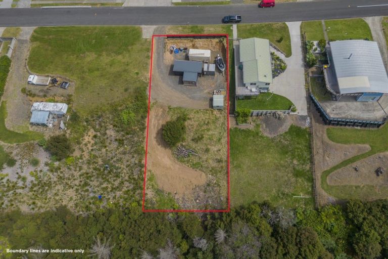 Photo of property in 116 Centennial Drive, Whitianga, 3510