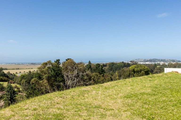 Photo of property in 97 Oak Road, Poraiti, Napier, 4112