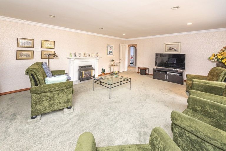 Photo of property in 10 Saint Helens Place, Tawhero, Whanganui, 4501