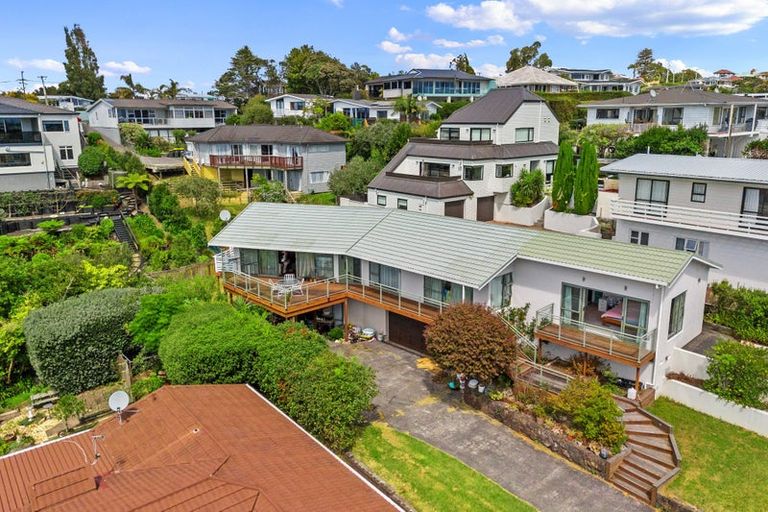 Photo of property in 8 Copperfield Terrace, Mellons Bay, Auckland, 2014